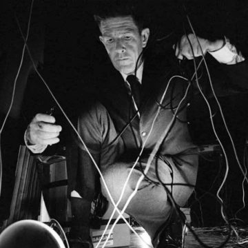 John Cage y la deconstrucción de la música  Feliz oído nuevo. Preámbulo a manera de introducción